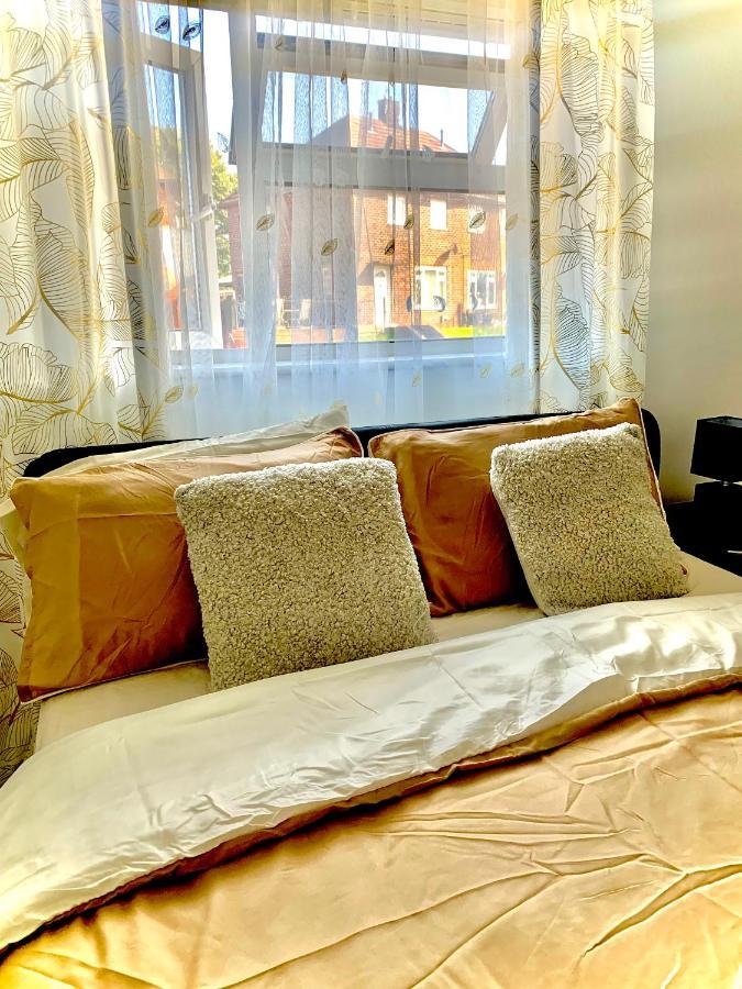 Double Room Bentilee Bucknall  Buitenkant foto