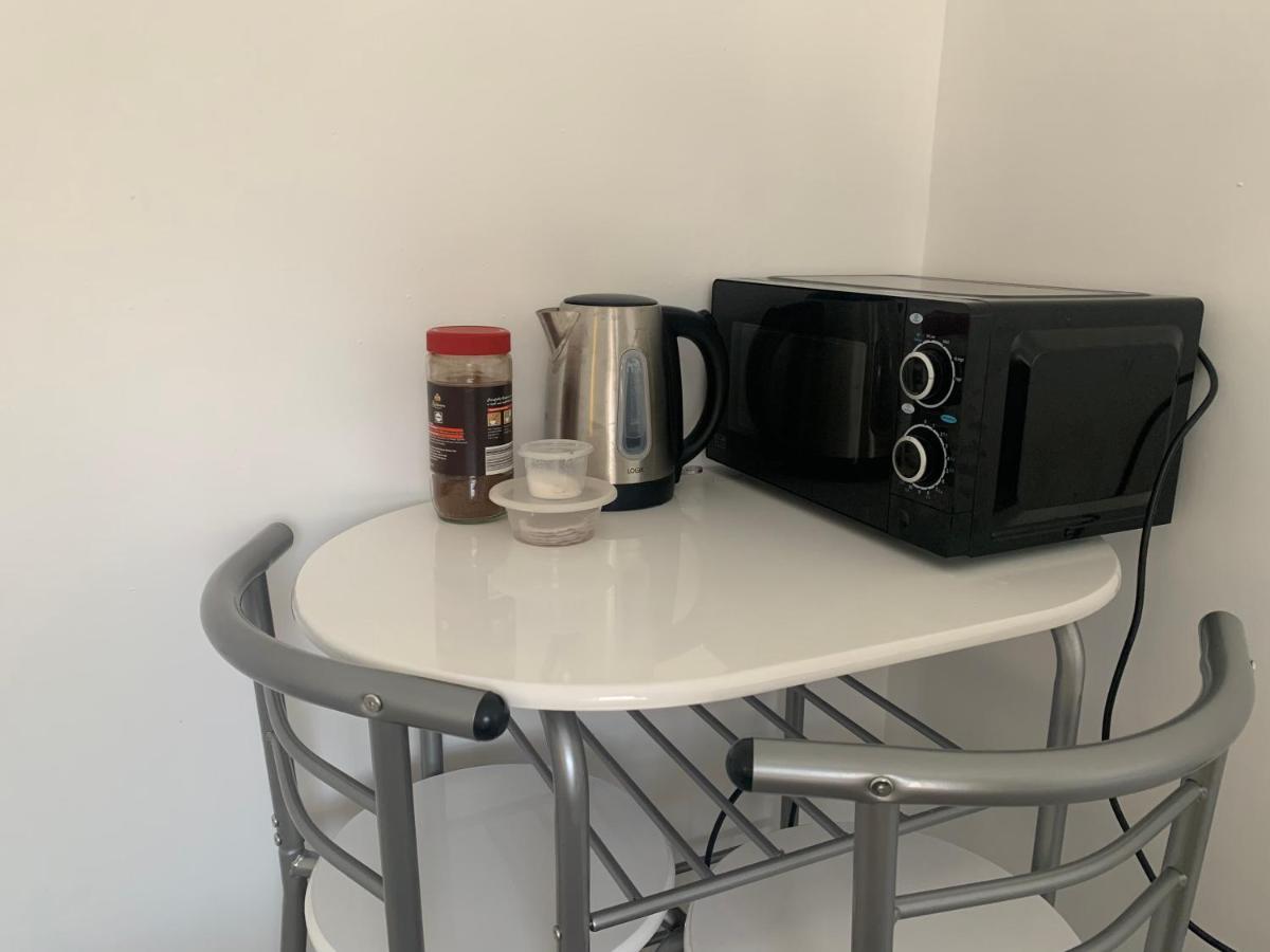 Double Room Bentilee Bucknall  Buitenkant foto